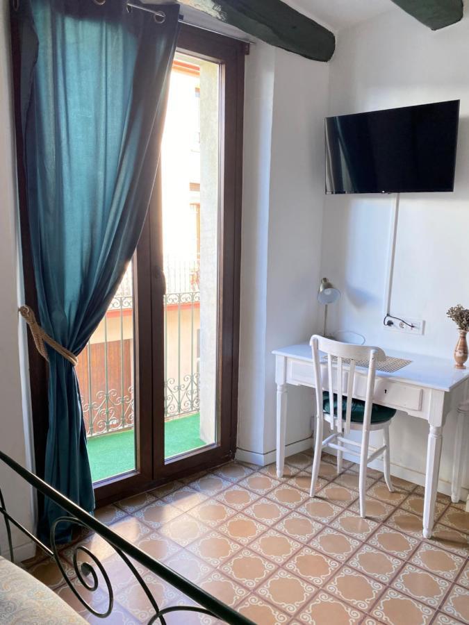 Гостевой дом La Casa Vella El Bedorc Piera Экстерьер фото