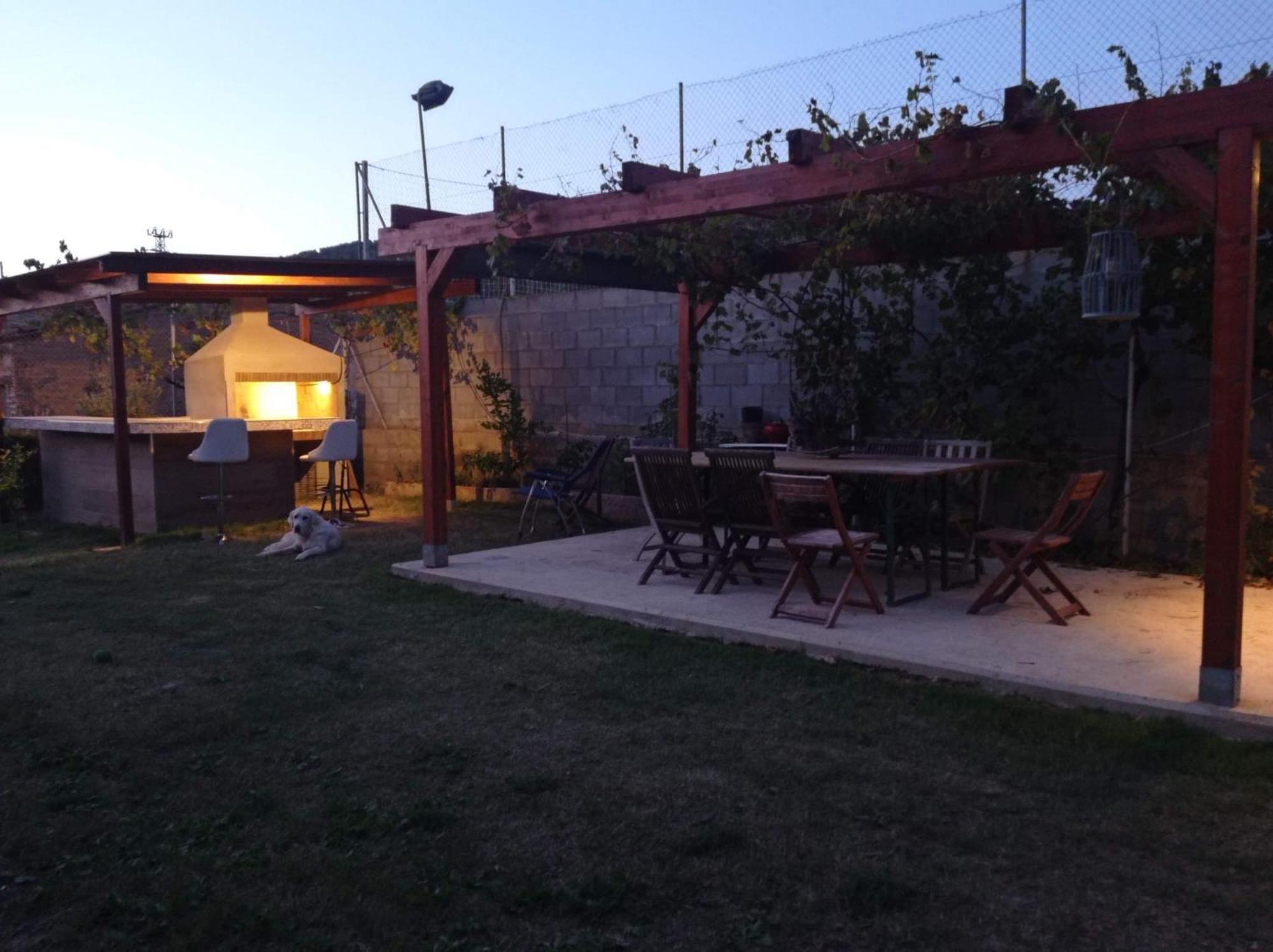 Гостевой дом La Casa Vella El Bedorc Piera Экстерьер фото